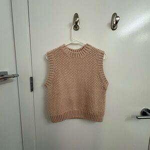 H&M Women's Pink Sweater Vest